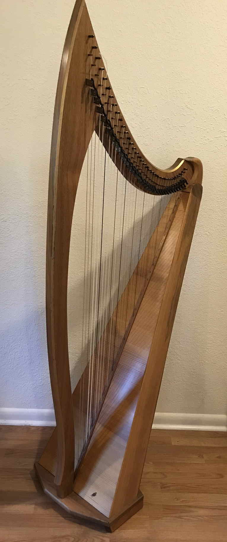 Professional Lever Harp – 36 strings